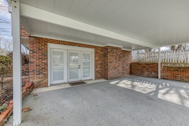 15 Madison Court, Johnson City, TN 37601