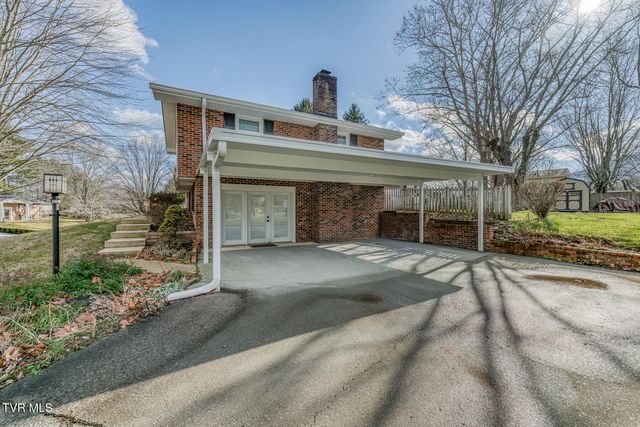 15 Madison Court, Johnson City, TN 37601