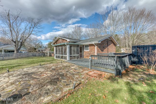 15 Madison Court, Johnson City, TN 37601