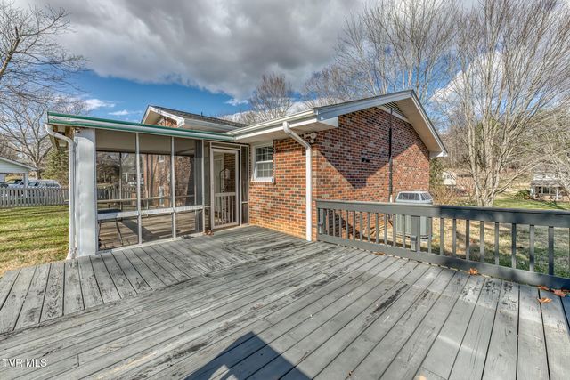 15 Madison Court, Johnson City, TN 37601