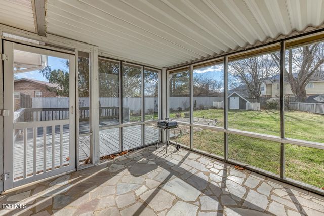 15 Madison Court, Johnson City, TN 37601