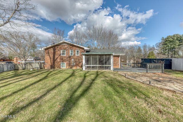 15 Madison Court, Johnson City, TN 37601