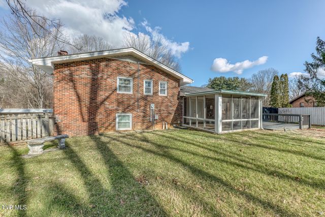 15 Madison Court, Johnson City, TN 37601