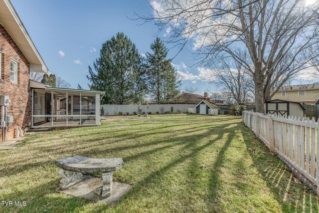 15 Madison Court, Johnson City, TN 37601