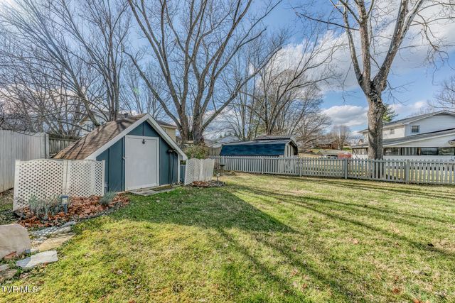 15 Madison Court, Johnson City, TN 37601