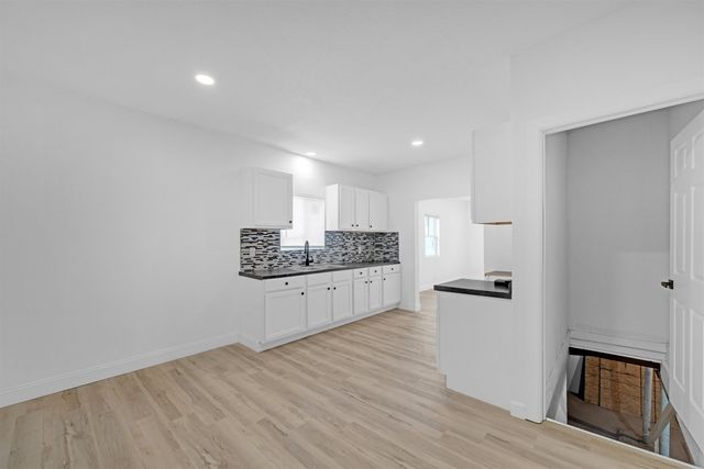 1106 N Grove Ave, Wichita, KS 67214