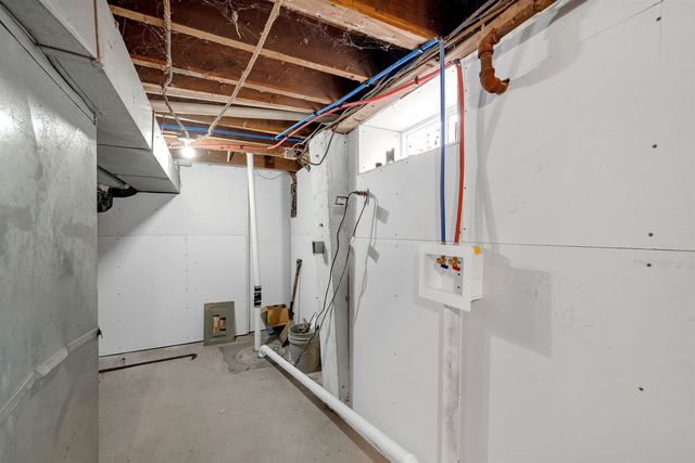 1106 N Grove Ave, Wichita, KS 67214