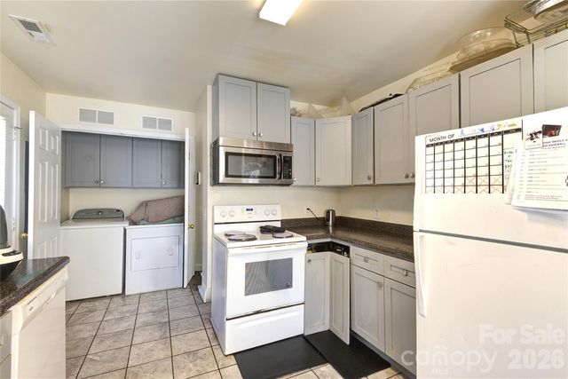 419 N Academy Street, Mooresville, NC 28115