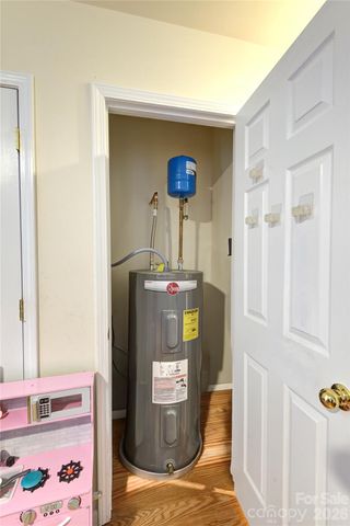 419 N Academy Street, Mooresville, NC 28115