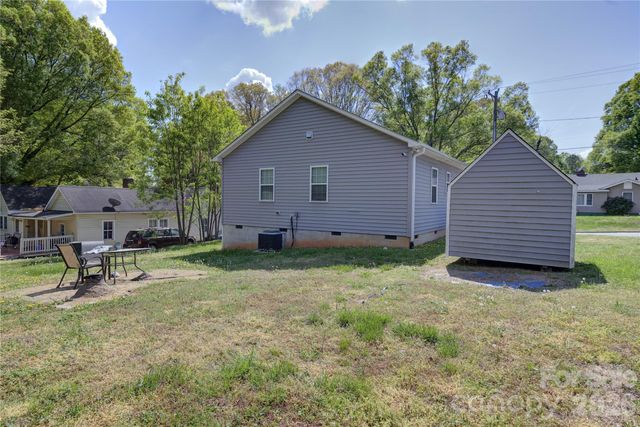 419 N Academy Street, Mooresville, NC 28115