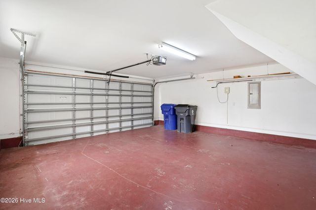 4985 Glen Cove Drive SE, Southport, NC 28461