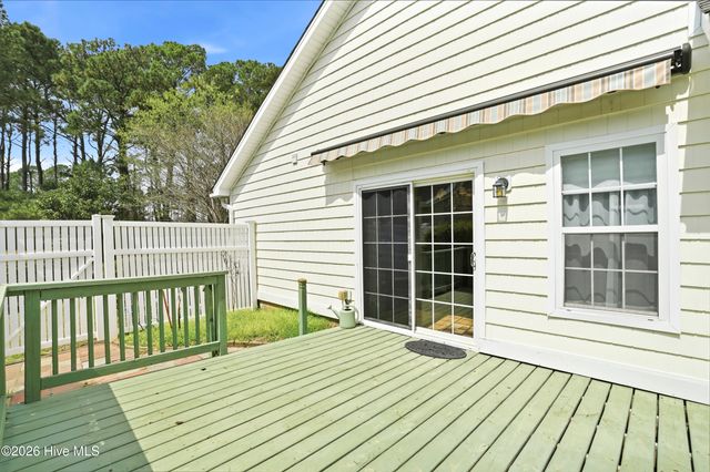 4985 Glen Cove Drive SE, Southport, NC 28461