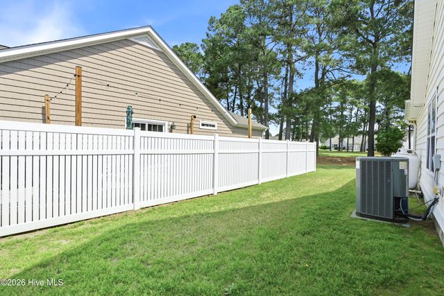 4985 Glen Cove Drive SE, Southport, NC 28461