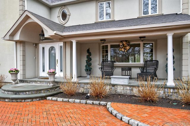 23 Beaverhill Lane, Huntington, NY 11743