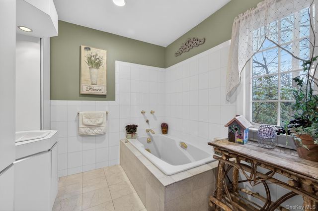 23 Beaverhill Lane, Huntington, NY 11743