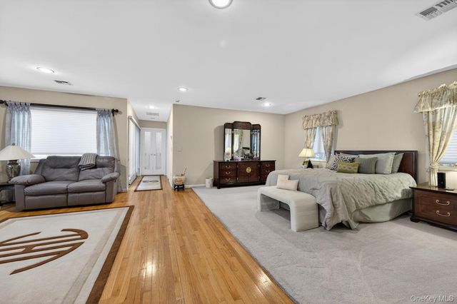 23 Beaverhill Lane, Huntington, NY 11743