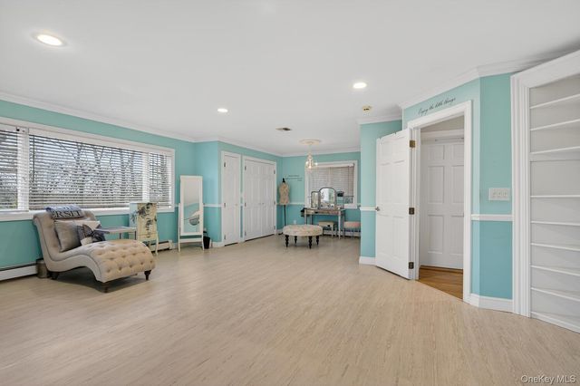 23 Beaverhill Lane, Huntington, NY 11743