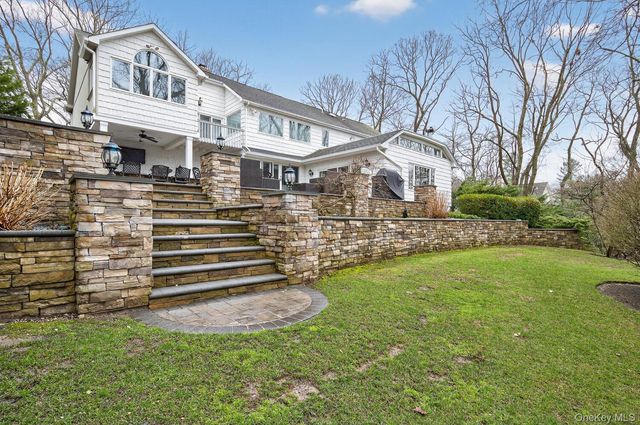 23 Beaverhill Lane, Huntington, NY 11743