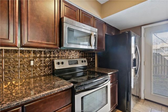 2101 Barak Lane 14, Bryan, TX 77802