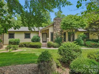 1 Bridle Path Court, Hendersonville, NC 28791