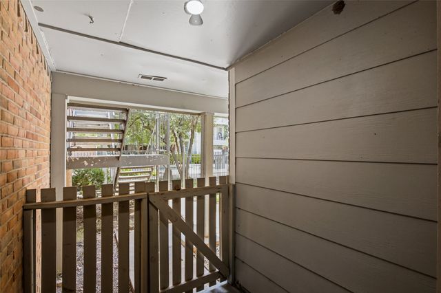 3206 S Fielder Road 100, Arlington, TX 76015