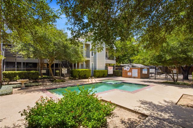 3206 S Fielder Road 100, Arlington, TX 76015
