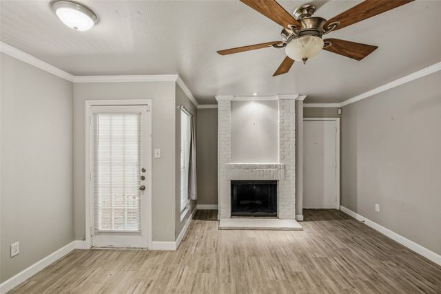 3206 S Fielder Road 100, Arlington, TX 76015