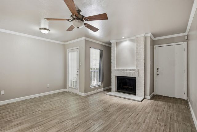 3206 S Fielder Road 100, Arlington, TX 76015