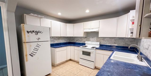 1708 E GENESEE STREET, Tampa, FL 33610