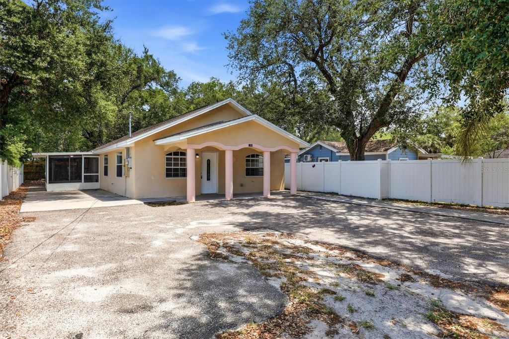 Image 2 of property listing at 1708 E GENESEE STREET, Tampa, FL 33610