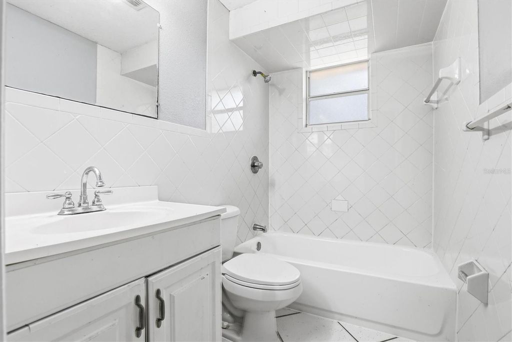 Image 13 of property listing at 1708 E GENESEE STREET, Tampa, FL 33610