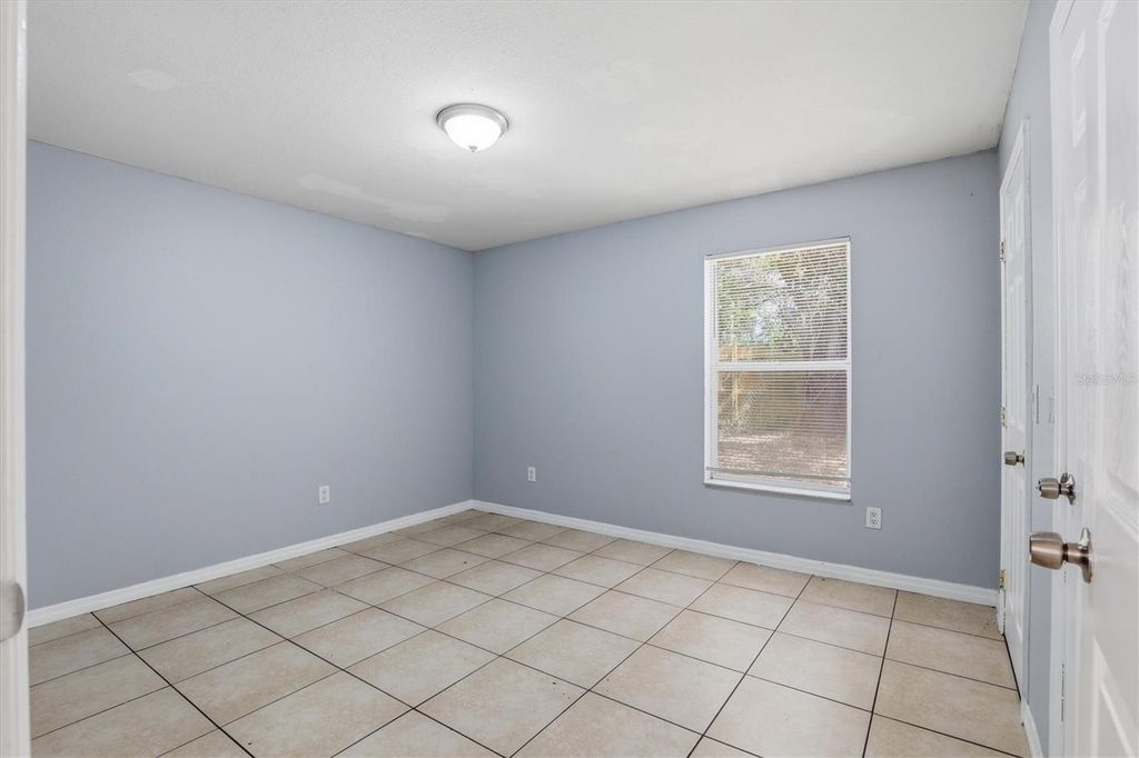Image 14 of property listing at 1708 E GENESEE STREET, Tampa, FL 33610
