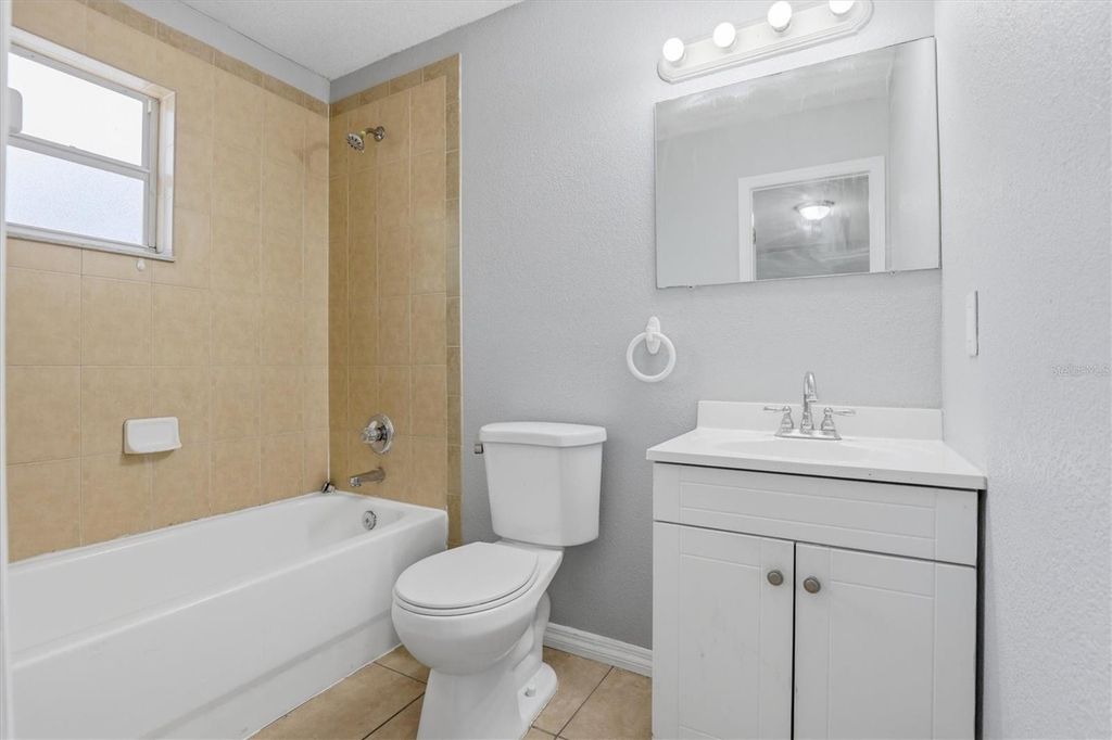 Image 17 of property listing at 1708 E GENESEE STREET, Tampa, FL 33610