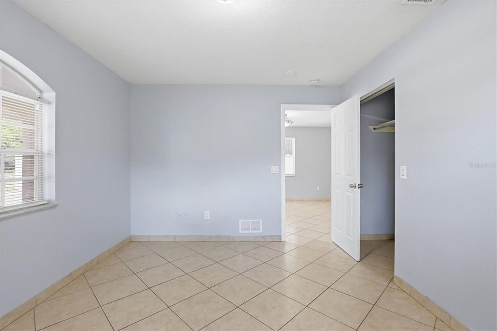 Image 18 of property listing at 1708 E GENESEE STREET, Tampa, FL 33610