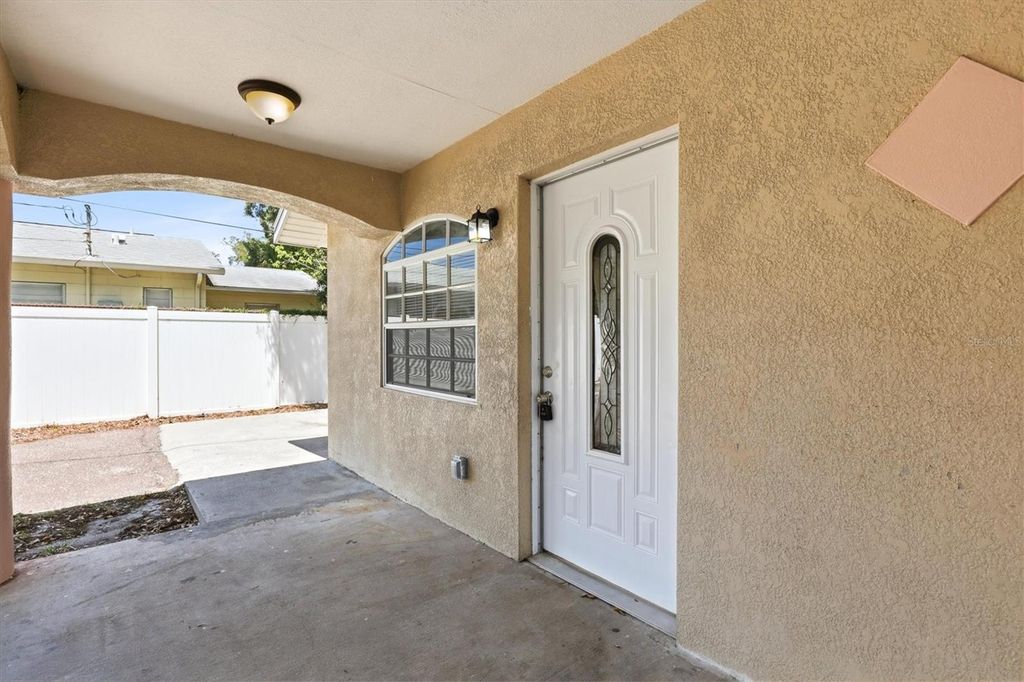 Image 3 of property listing at 1708 E GENESEE STREET, Tampa, FL 33610