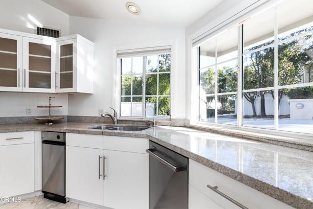 363 Patrician Way, Pasadena, CA 91105