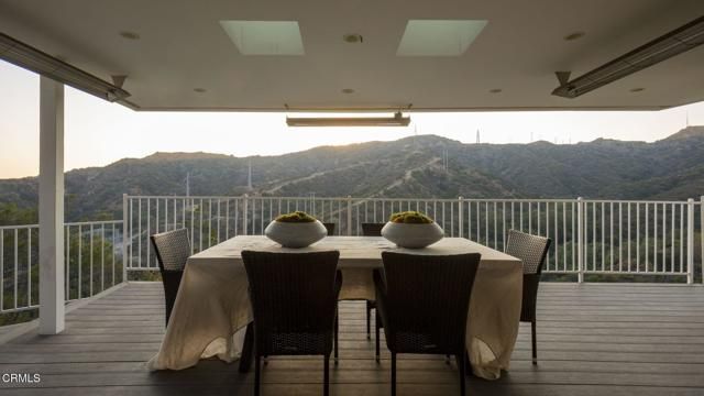 363 Patrician Way, Pasadena, CA 91105