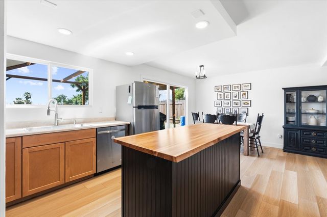 5795 Casa Grande, Rocklin, CA 95677