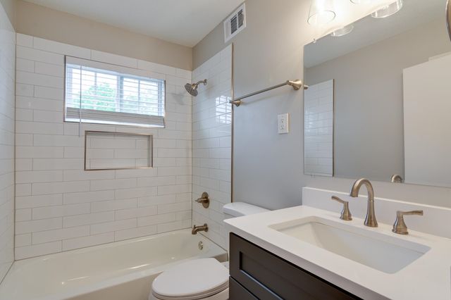 4054 STILLWOOD DR, Memphis, TN 38128