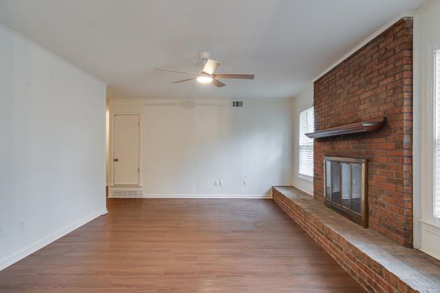 4054 STILLWOOD DR, Memphis, TN 38128