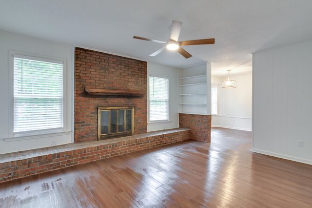 4054 STILLWOOD DR, Memphis, TN 38128