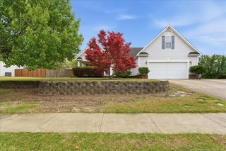 121 Van Buren Drive, Raeford, NC 28376