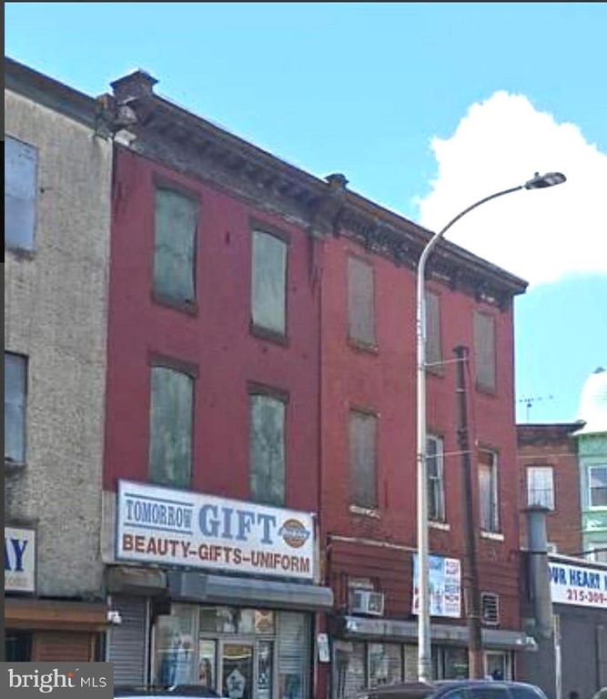 2246 RIDGE AVE, Philadelphia, PA 19121
