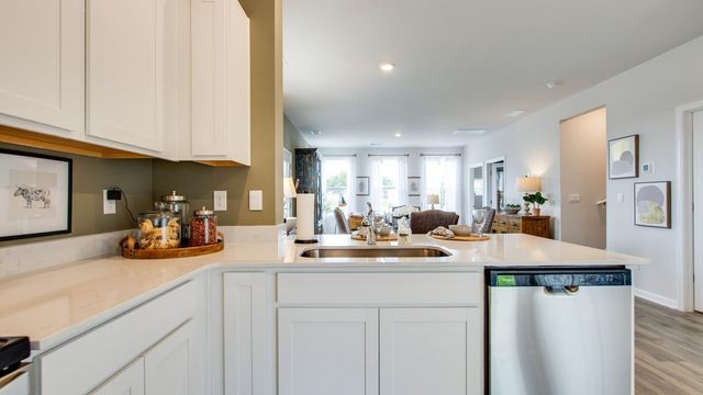1104 Canyon Dr, Portland, TN 37148