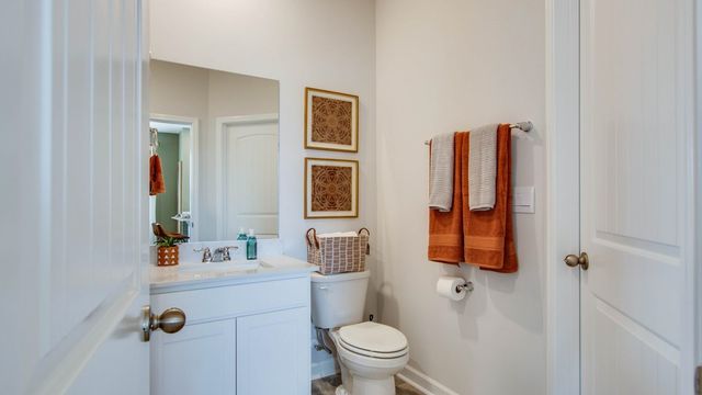 1104 Canyon Dr, Portland, TN 37148