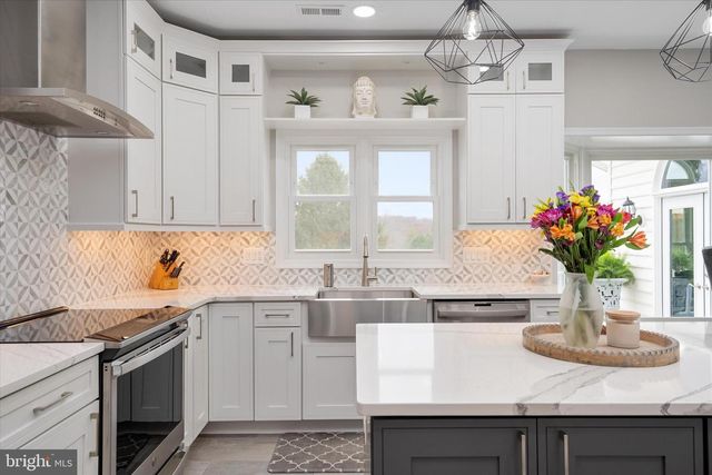 6207 BELMONT CIR, Mount Airy, MD 21771