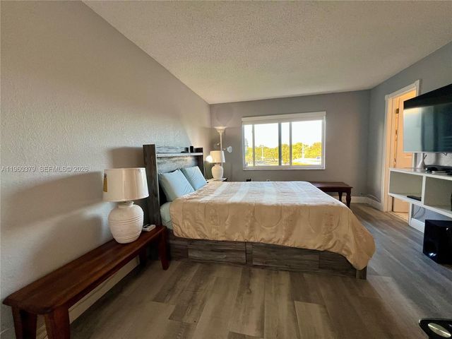 4255 N University Dr 304, Sunrise, FL 33351