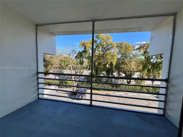 4255 N University Dr 304, Sunrise, FL 33351