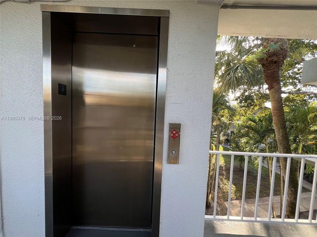 4255 N University Dr 304, Sunrise, FL 33351