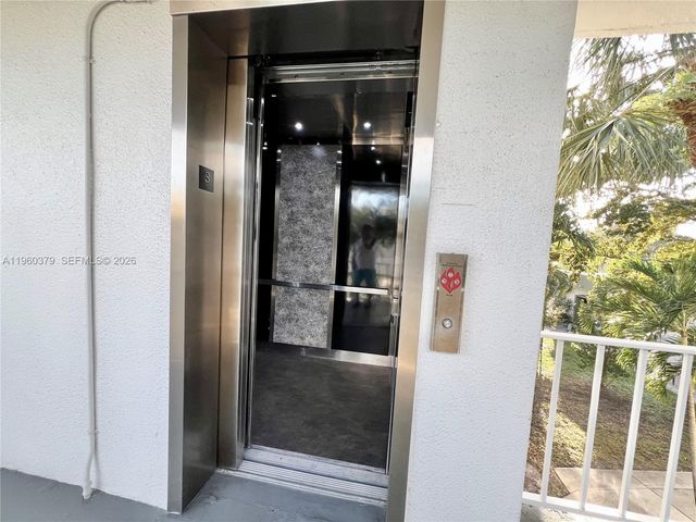 4255 N University Dr 304, Sunrise, FL 33351